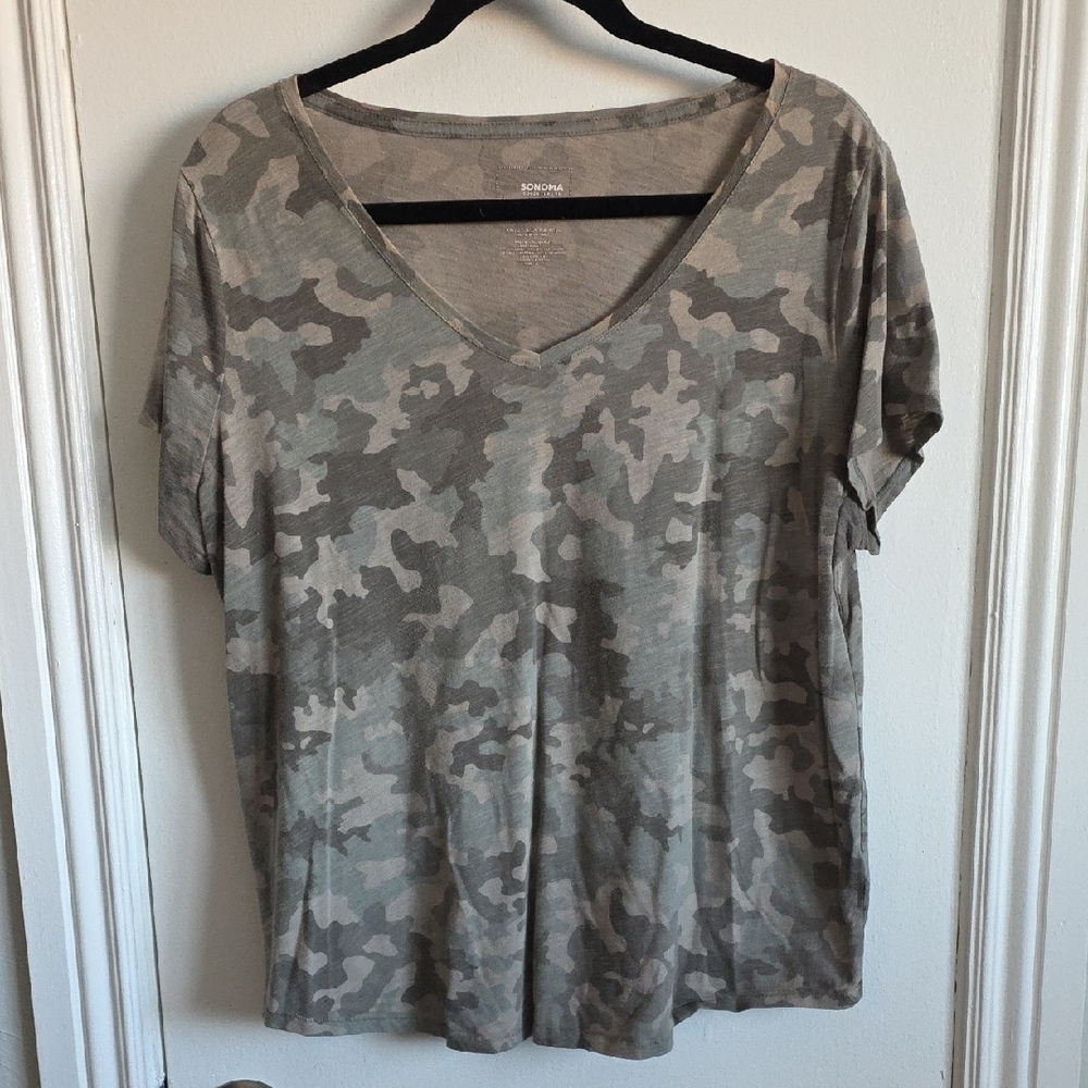 Sonoma Camouflage V-Neck Short Sleeve Top